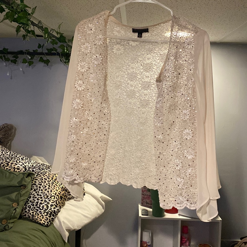 Floral stitched see-thru sweater